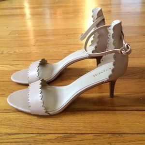 COACH Monica Scalloped heels!